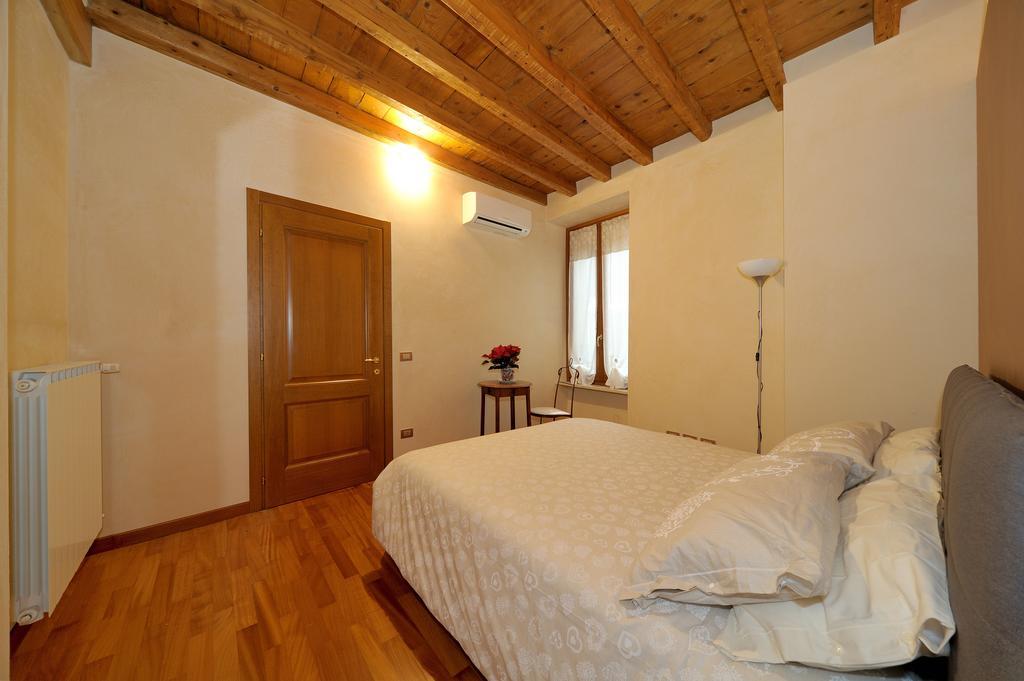 Antico Palazzo Signorile Apartamento Salò Exterior foto