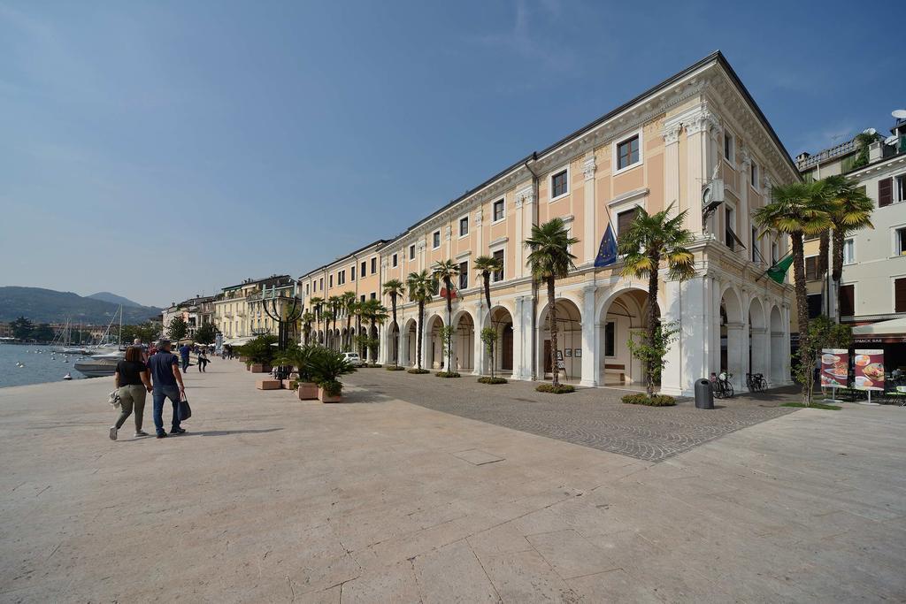 Antico Palazzo Signorile Apartamento Salò Exterior foto