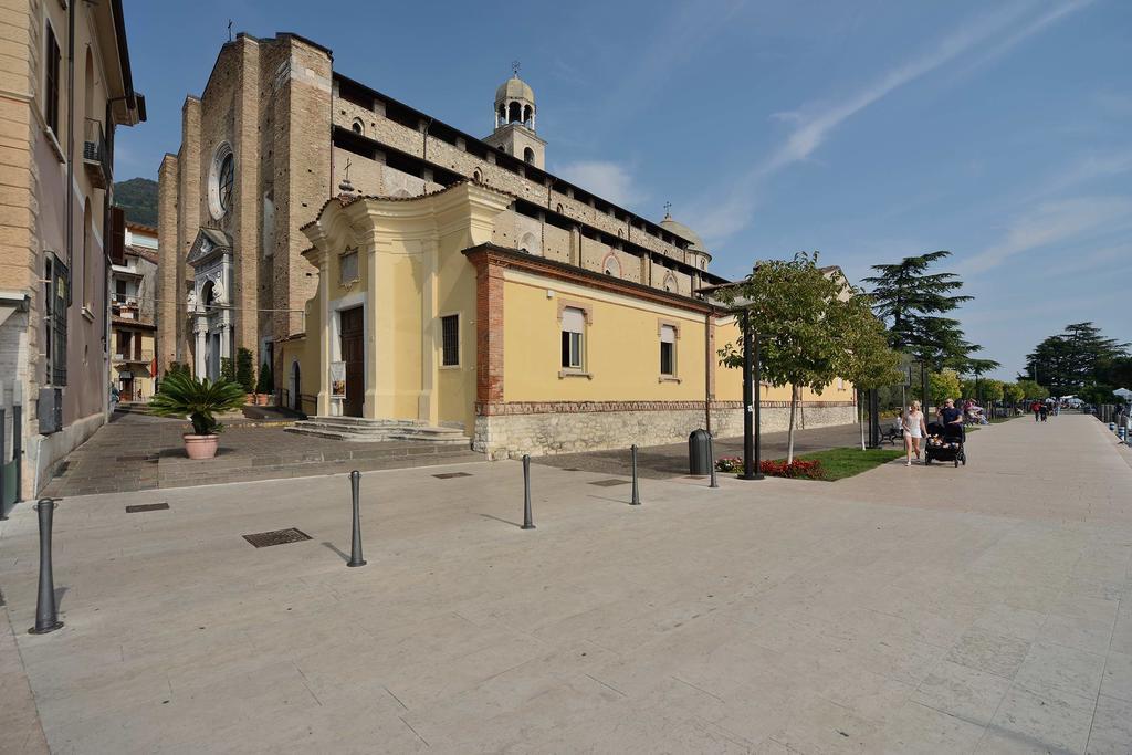 Antico Palazzo Signorile Apartamento Salò Exterior foto