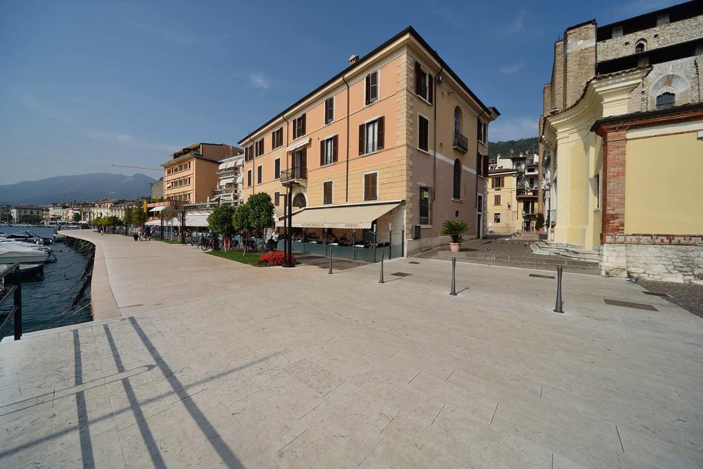 Antico Palazzo Signorile Apartamento Salò Exterior foto